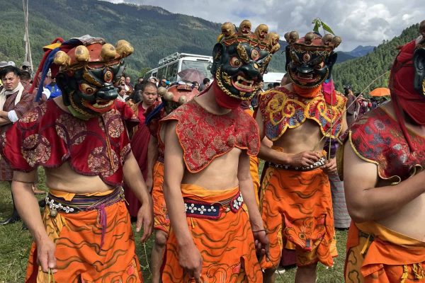 מסכות בהוטן